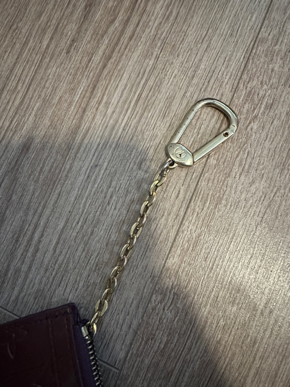 Louis Vuitton Burgundy Monogram Vernis Key & Card Holder with Gold Chain - Picture 6 of 7